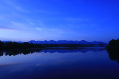 蒼の水面