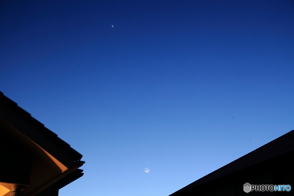 初三日月と金星