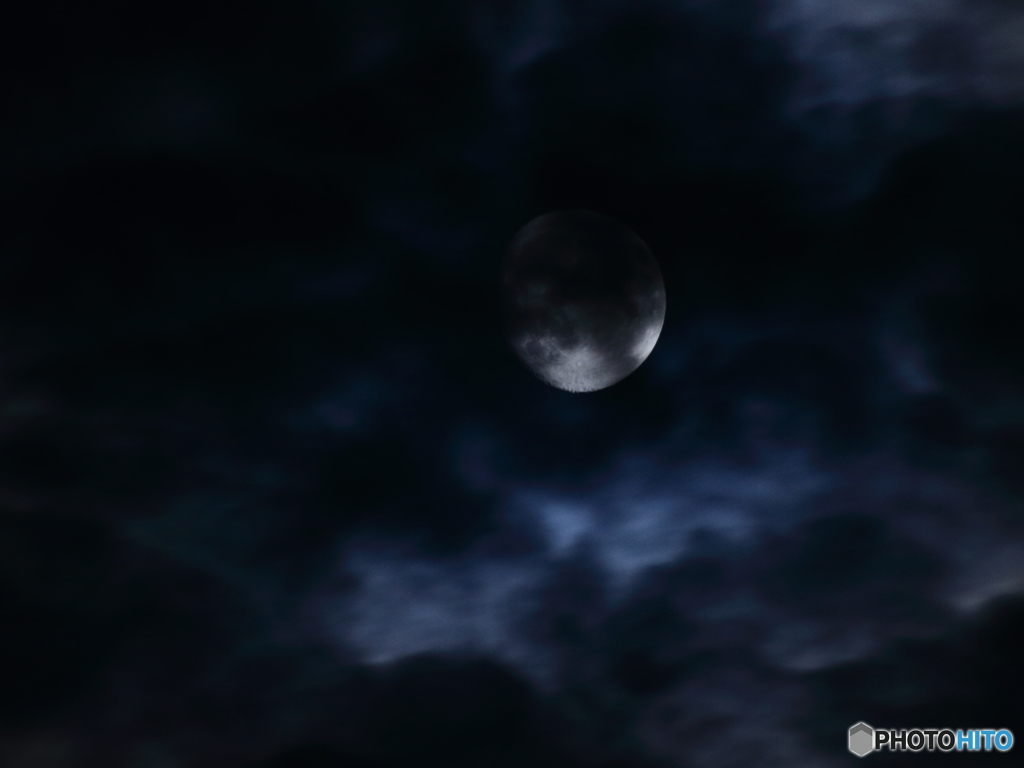 朧月の十三夜