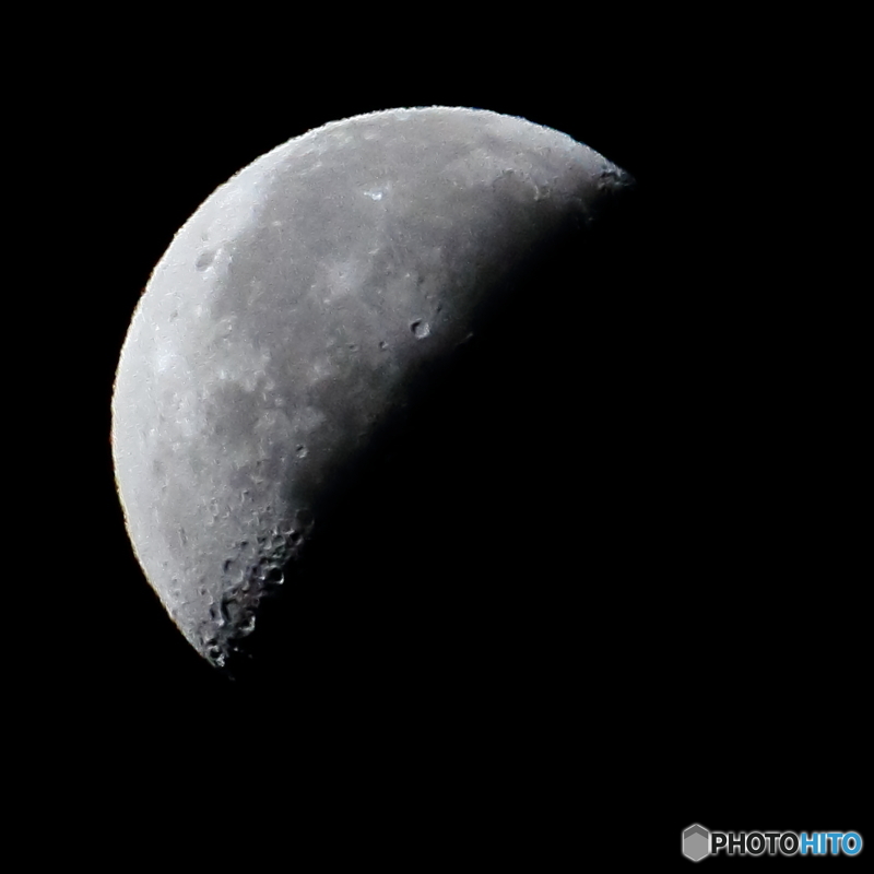 月齢22.0 下弦の月 二十三夜