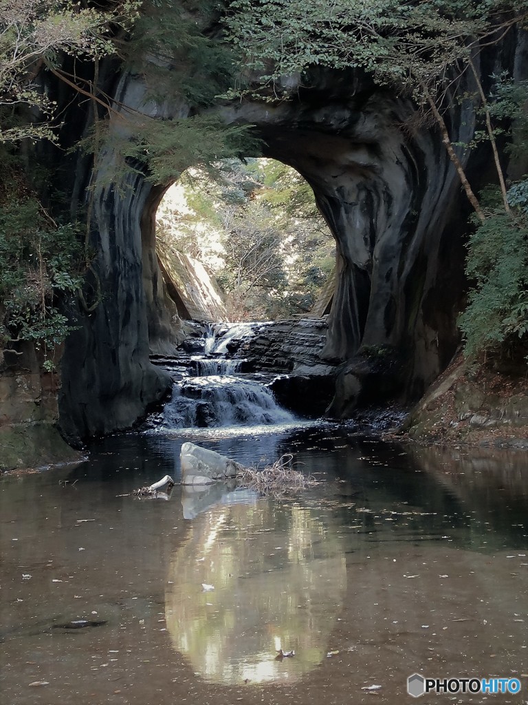 亀岩の洞窟（かめいわのどうくつ）