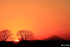 ‘16 大晦日の日没と富士