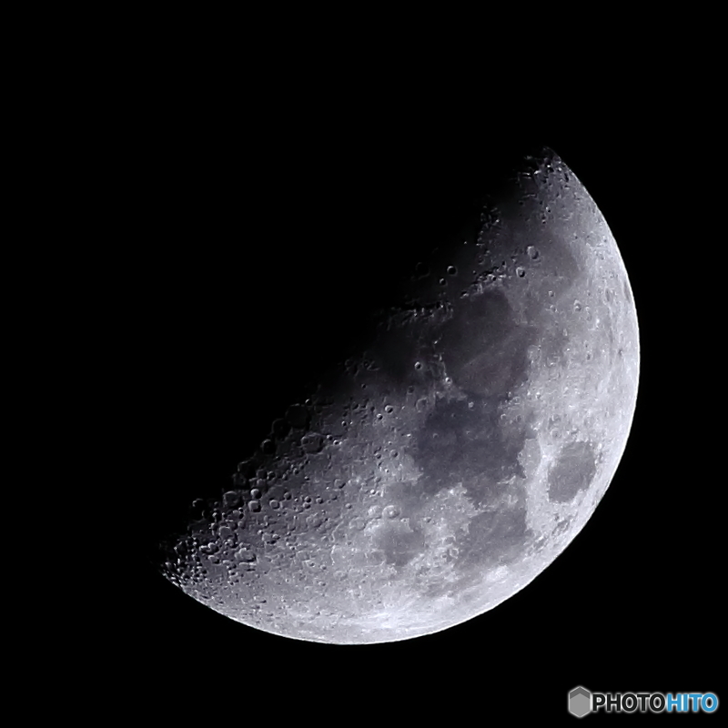 月齢7.1 上弦・宵月