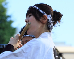 美景の横笛奏者！