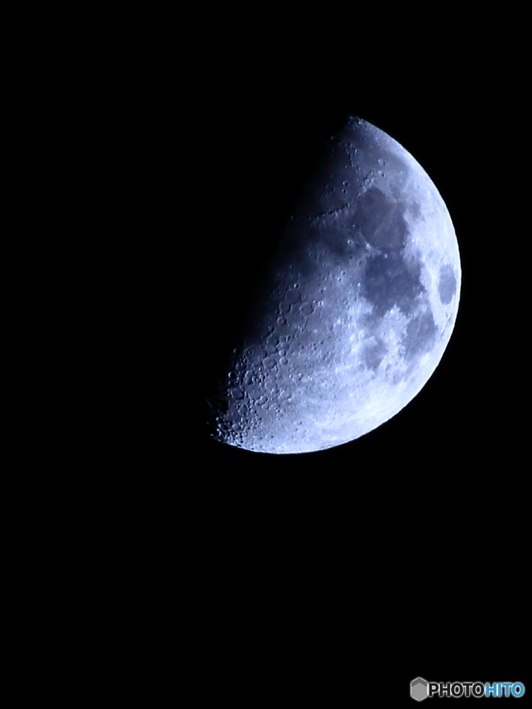 月齢8.33 上弦の月