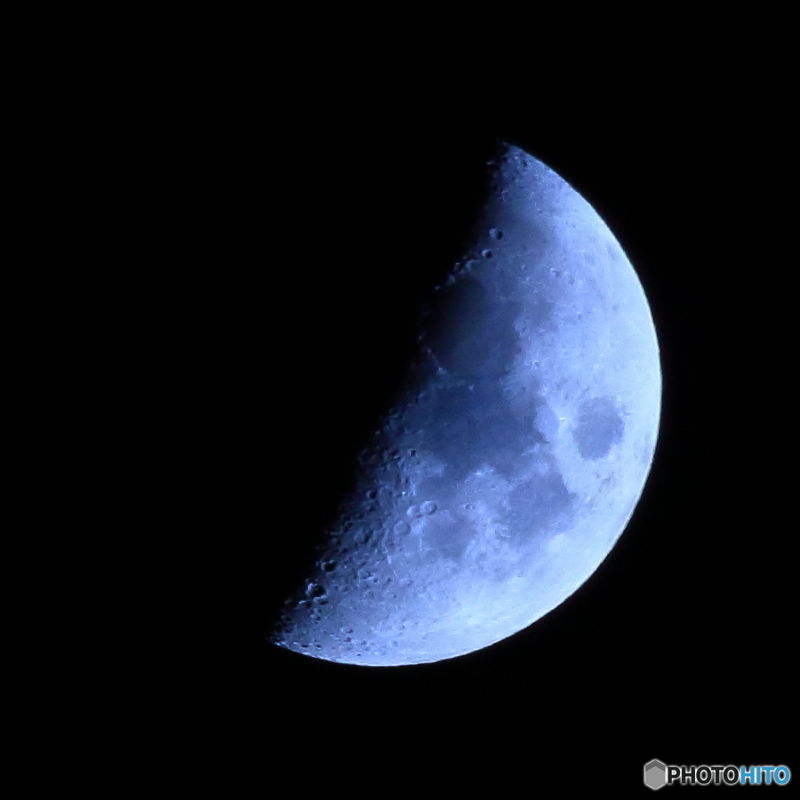 月齢6.49 上弦の月