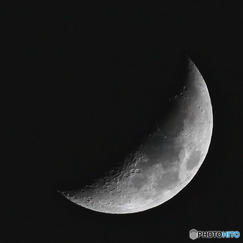 月齢5.8 弓張月 