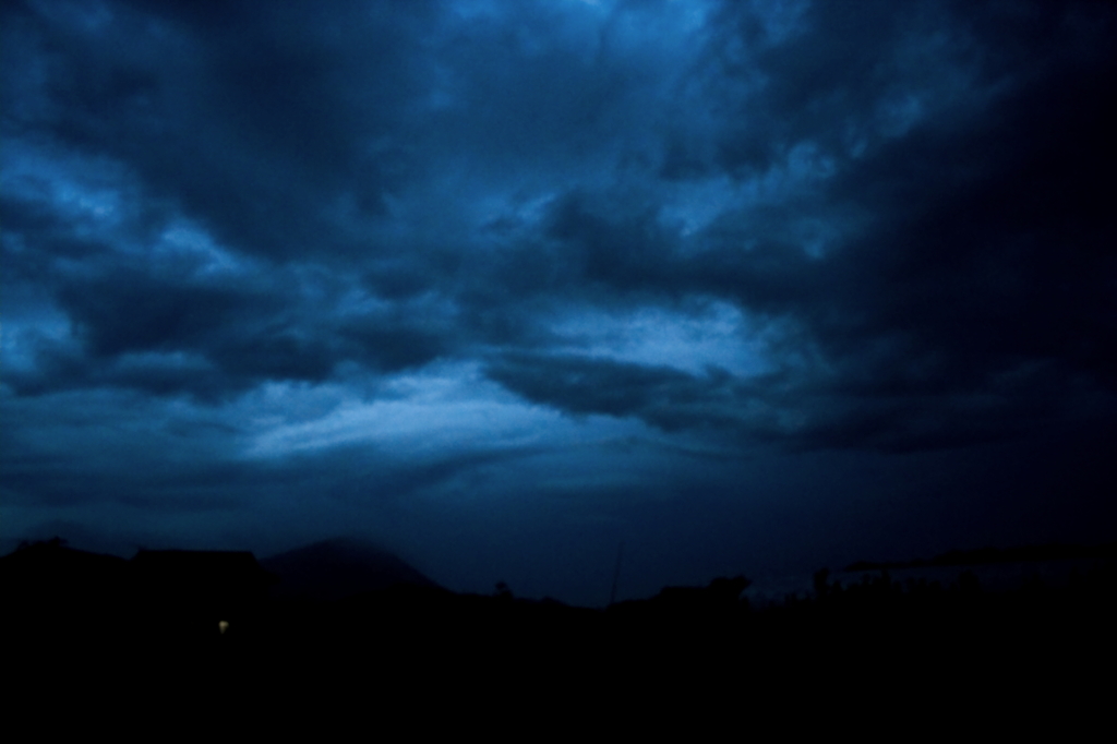 今日の空