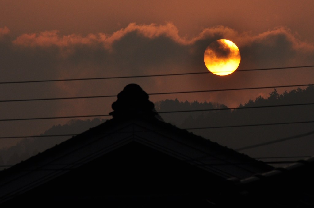 真っ黄色な太陽