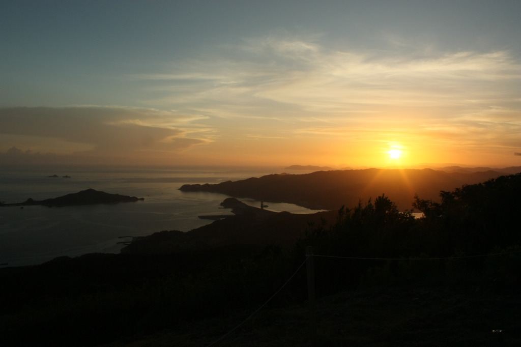 瀬戸内海に沈む夕日