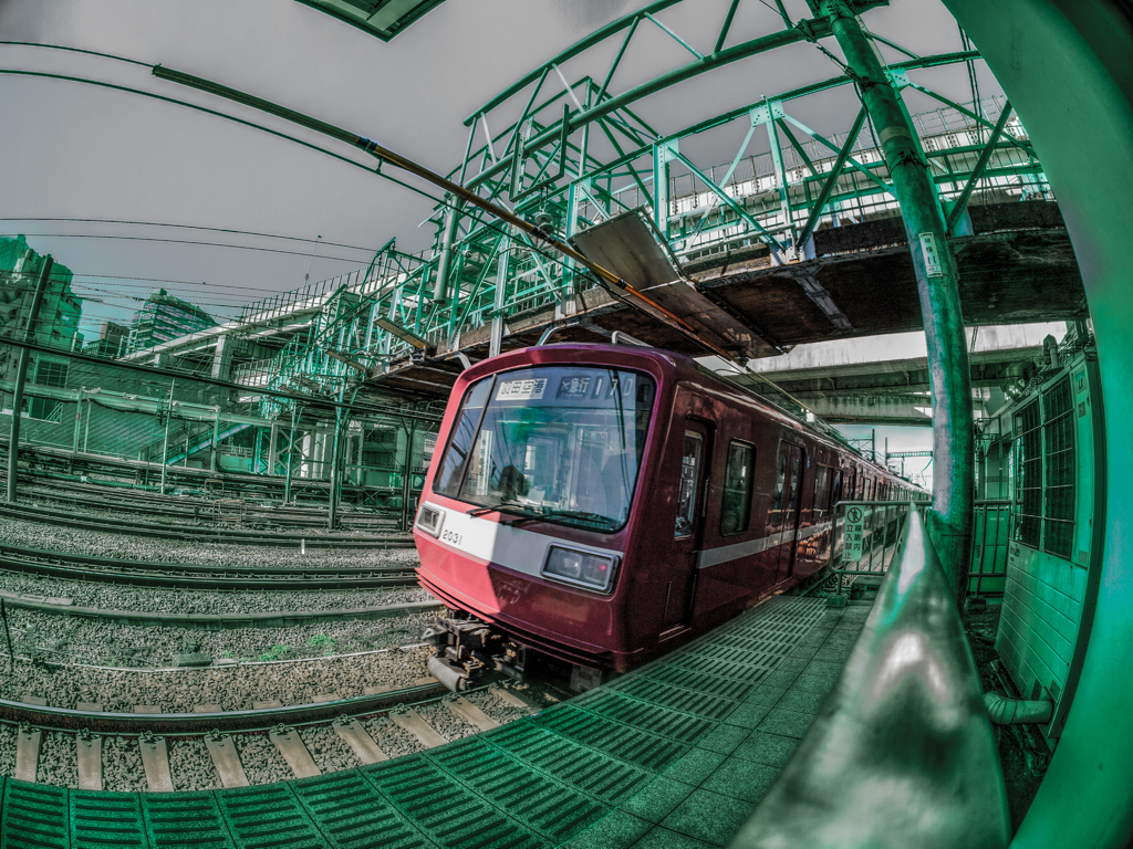 京急と跨線橋