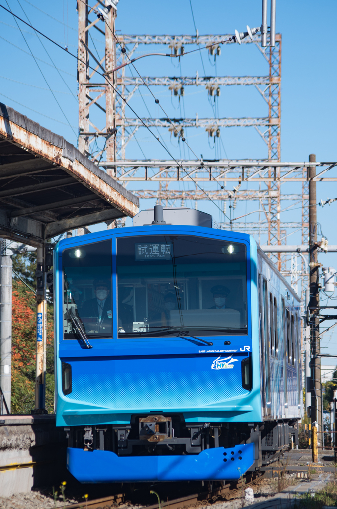 青空と青い「電車」