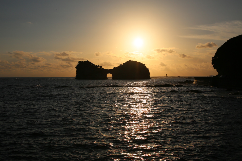 円月島