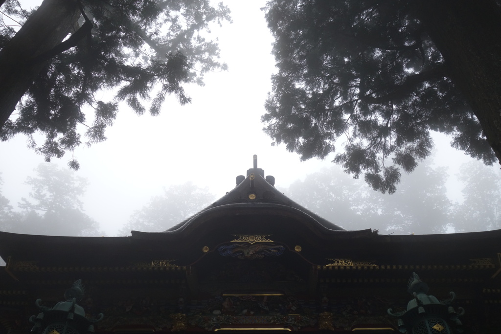 霧の三峰神社　2