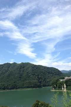 赤谷湖と秋の空　その2