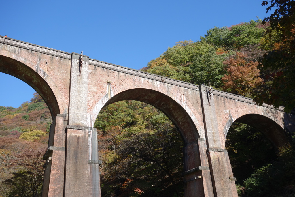 アーチ2　秋のめがね橋