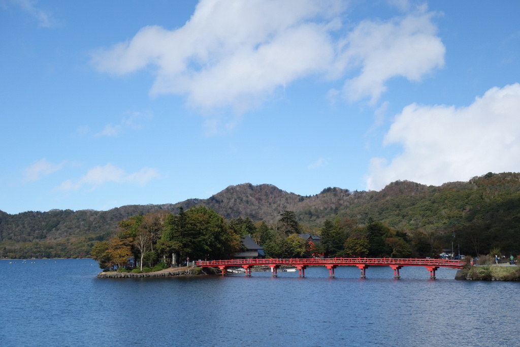 赤城山　大沼の秋　赤城神社