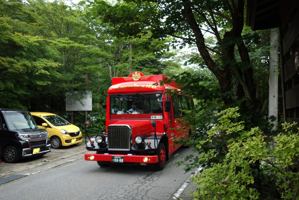 軽井沢の赤バス