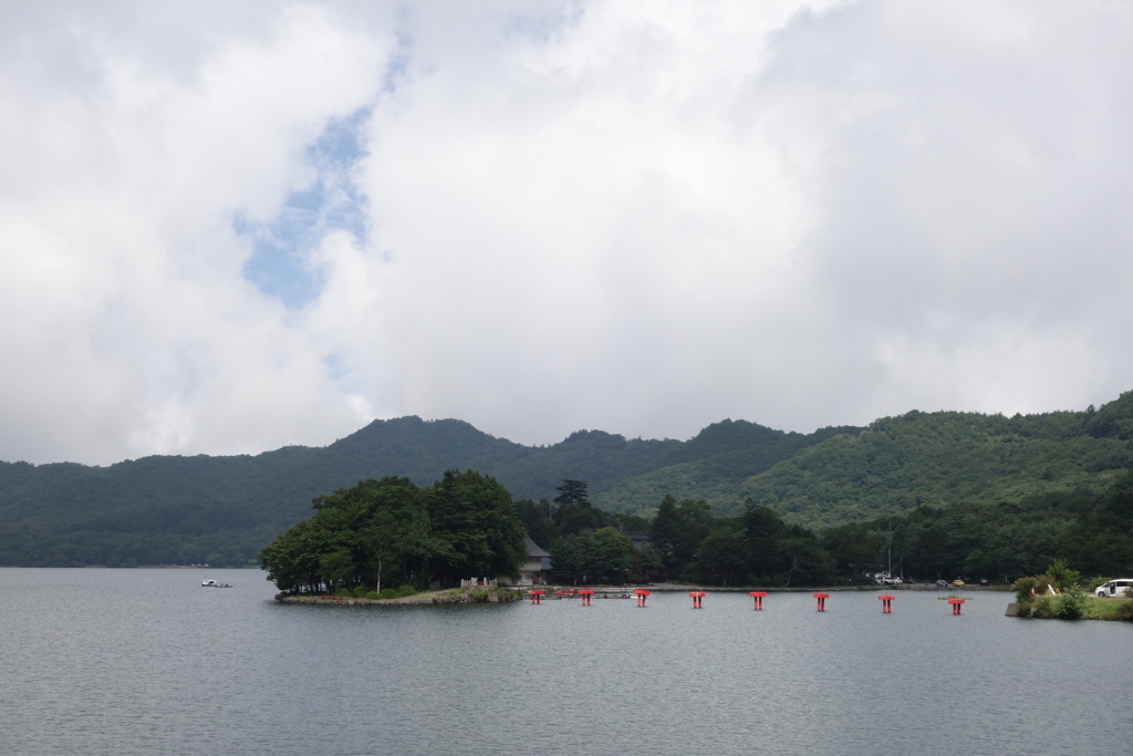 赤城山　赤城神社　赤い橋は今