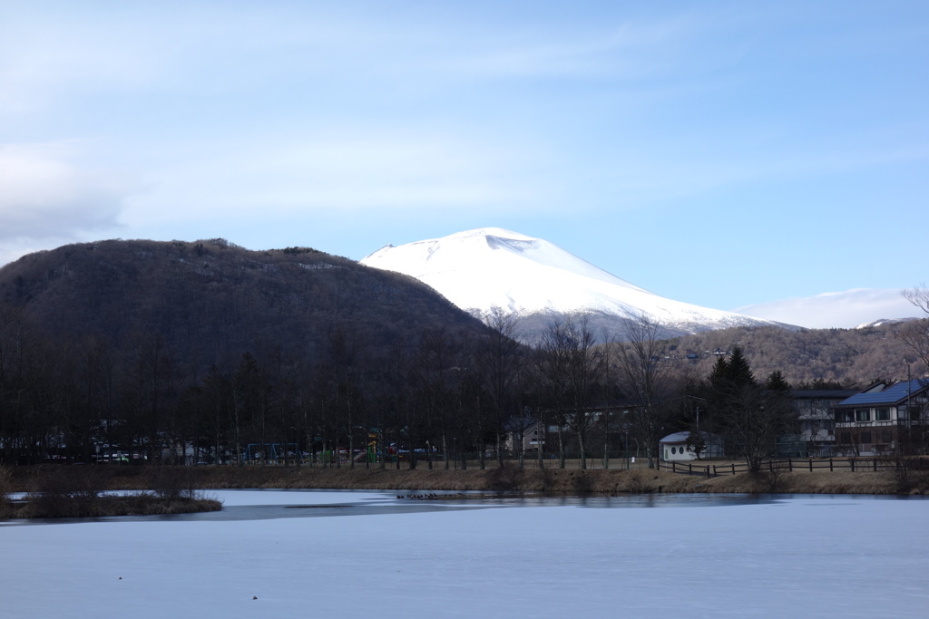 浅間山と離山　矢ケ崎公園にて