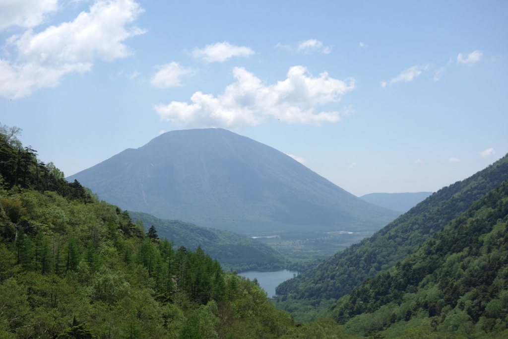 金精峠からの眺め　男体山と湯ノ湖