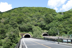三国峠は今　新トンネル