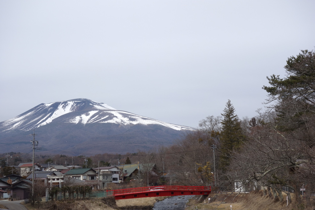 浅間山　軽井沢町役場付近から