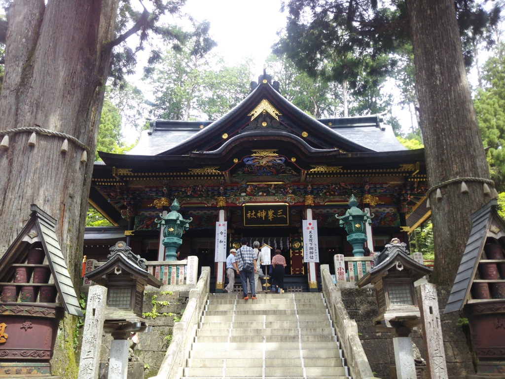 三峰神社は今  2