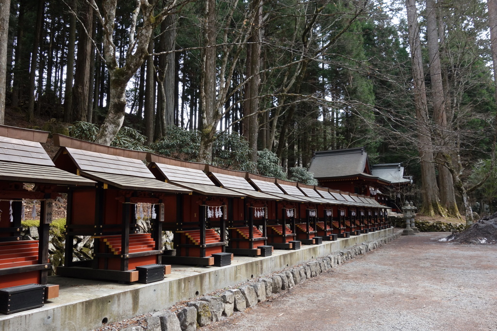 三峰神社　摂末社　2