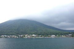 日光男体山と中禅寺湖