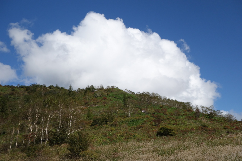 野反湖を望む雲