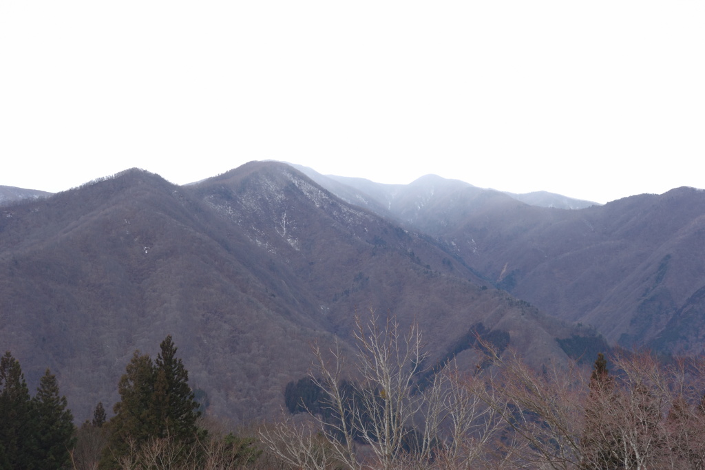 三峰神社の空