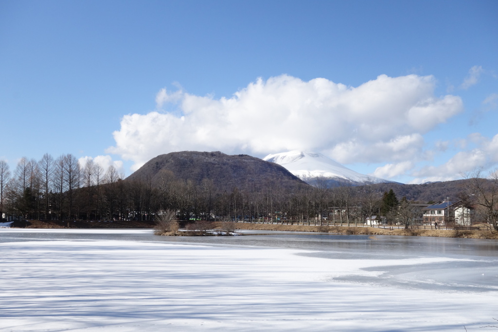 浅間山と離山　矢ケ崎公園にて