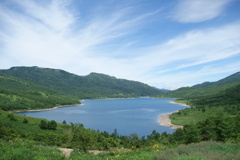 天空の湖　野反湖