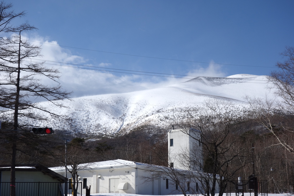 冬の浅間山　峰の茶屋にて