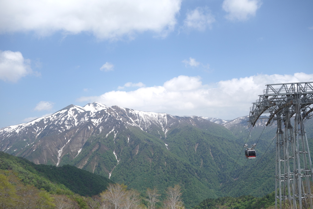 雪山を目指して　朝日岳