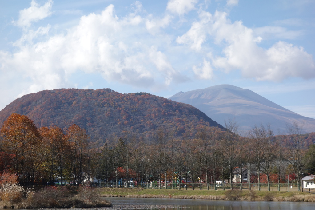 浅間山と離山　矢ケ崎公園にて