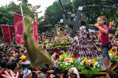 祭りの様子