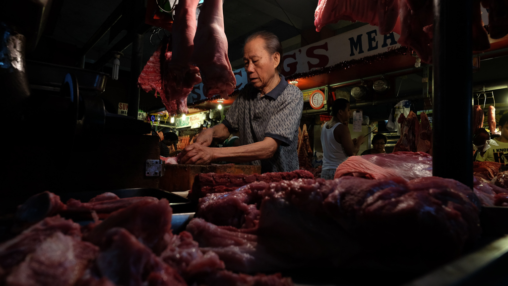 市場のお肉屋さん