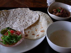 侍カフェのランチ