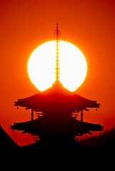法隆寺の夕日　レタッチしてみました・・・