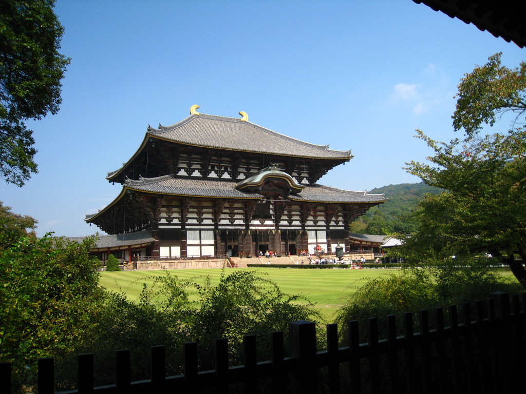 東大寺金堂～森囲み風～