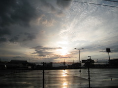 雨上がりの夕日