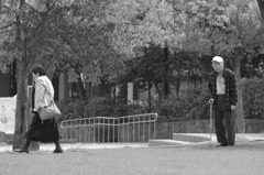 立ち尽くす彼と、立ち去る彼女の場合。