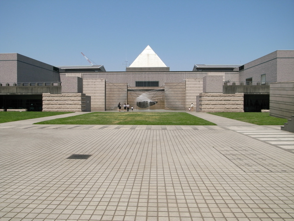 水戸芸術館
