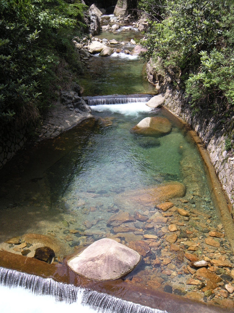 小川