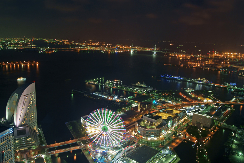 ランドマークタワーからの夜景２