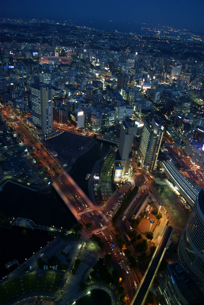 ランドマークタワーからの夜景１