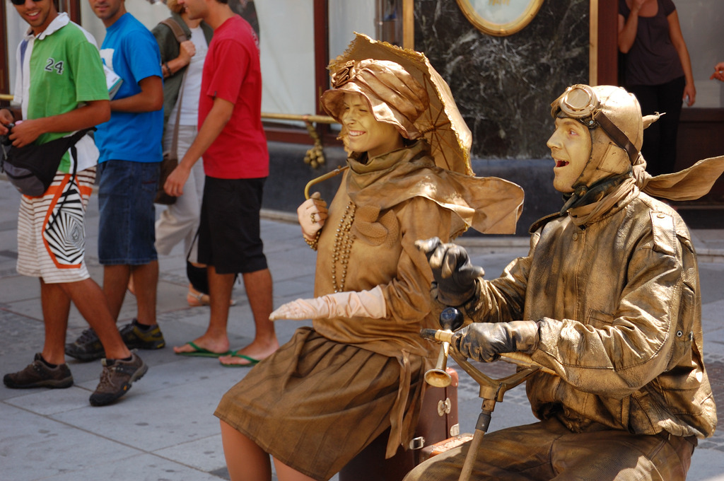 Die lebenden Bronzestatuen