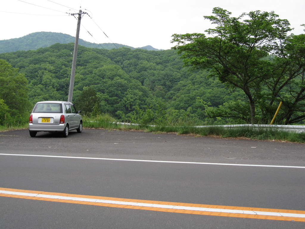 山の車